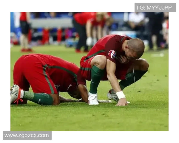 全冠足球：探索足球世界的魅力与激情，感受竞技场上的荣耀与梦想