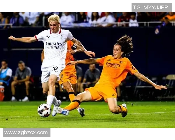 足球铲子技巧解析如何在比赛中有效运用铲球技术提升防守能力